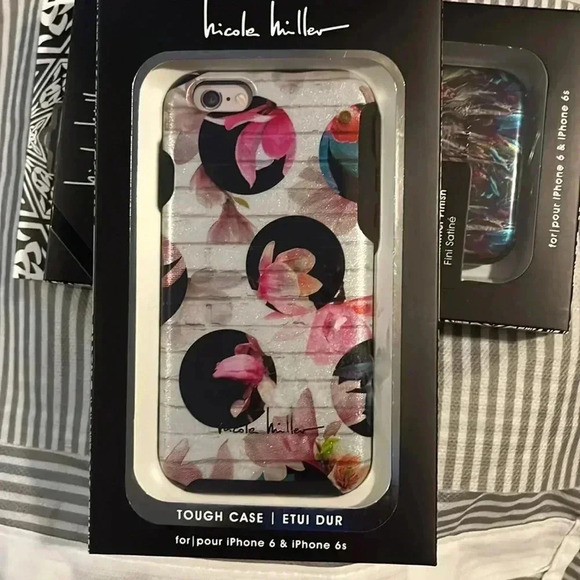🆕 Two Nicole Miller IPhone 6 and 6s Cases - Picture 3 of 6